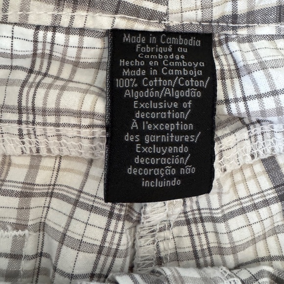 Calvin Klein Jeans Women's Plaid Bermuda Shorts Lightweight Walking White/Gray 8 - Picture 8 of 16